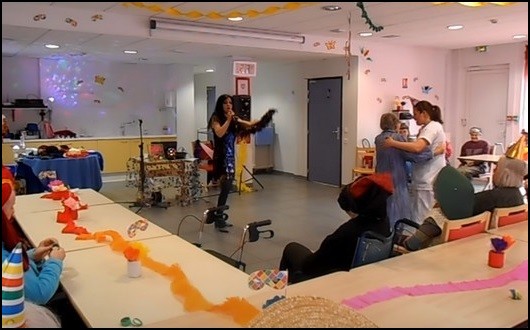 Corinne chanteuse maisons de retraite