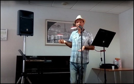 Atouzik, un tour de chant en maison de retraite